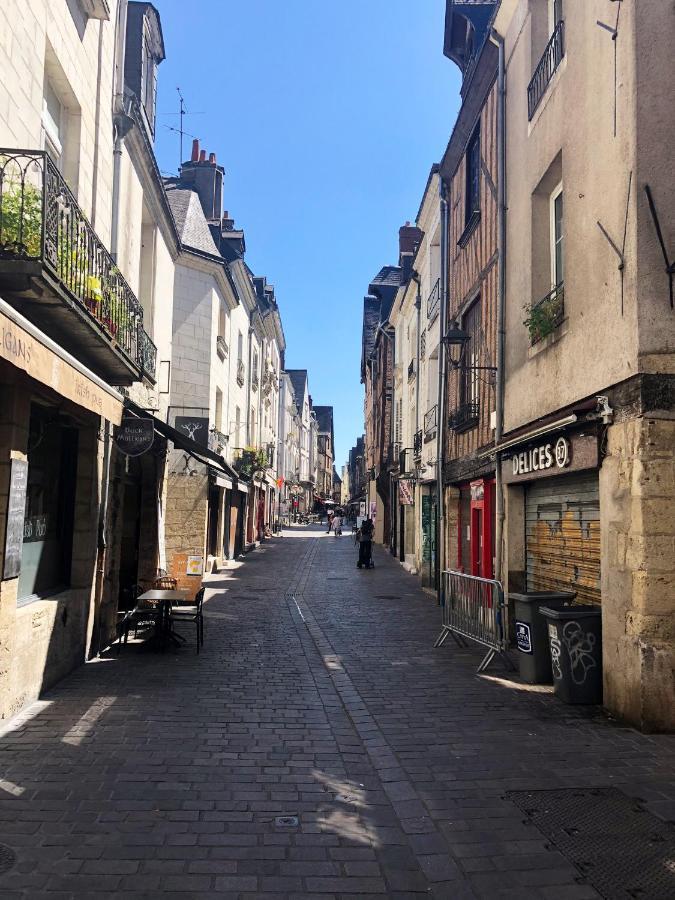 Logement Dans Le Vieux Tours Apartamento Exterior foto